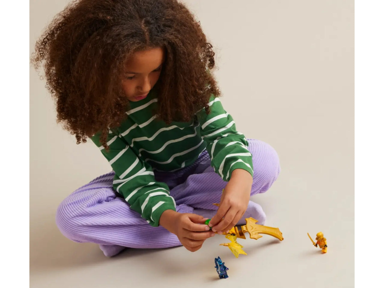 Lego ninjago attacco del rising dragon di arin