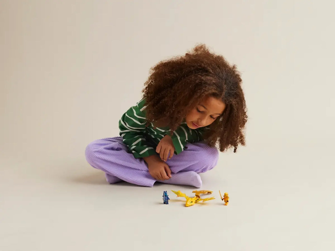Lego ninjago attacco del rising dragon di arin