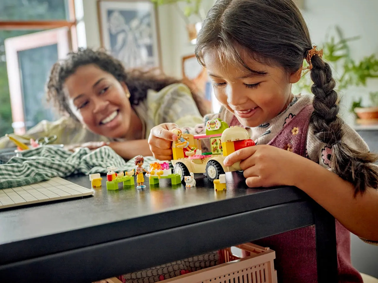 Lego friends food truck hot-dog