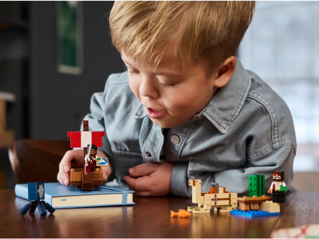 Lego Minecraft il viaggio del galeone dei pirati, set costruzioni da 166 pezzi per bambini di 8+ anni 21259