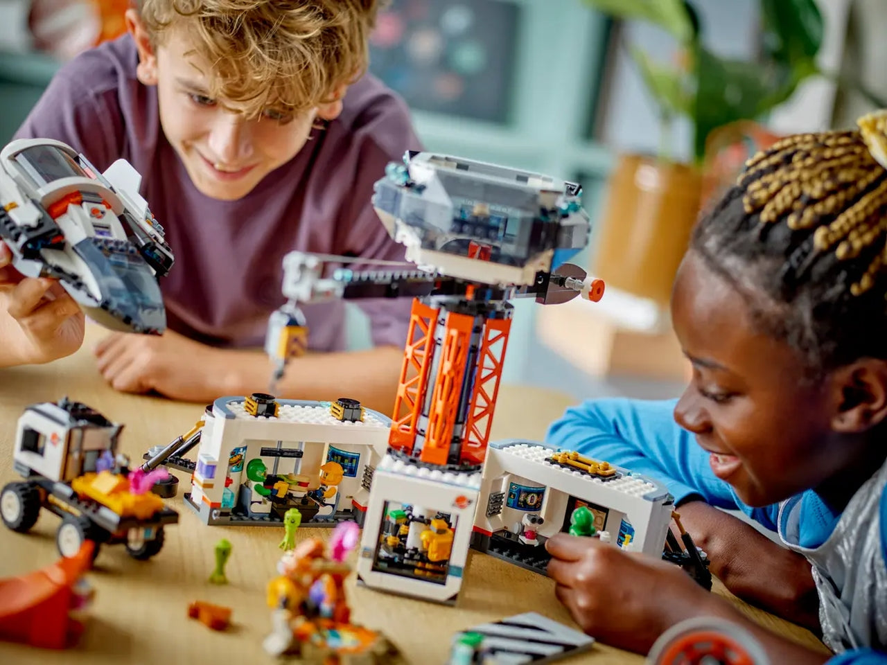 Lego city space base spaziale e piattaforma di lancio