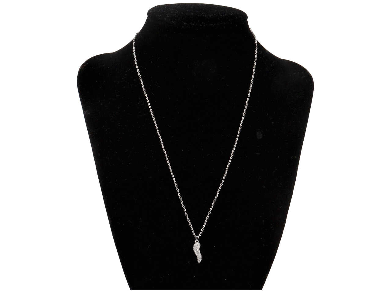 Collana con filo argentato e ciondolo a forma di corno con strass