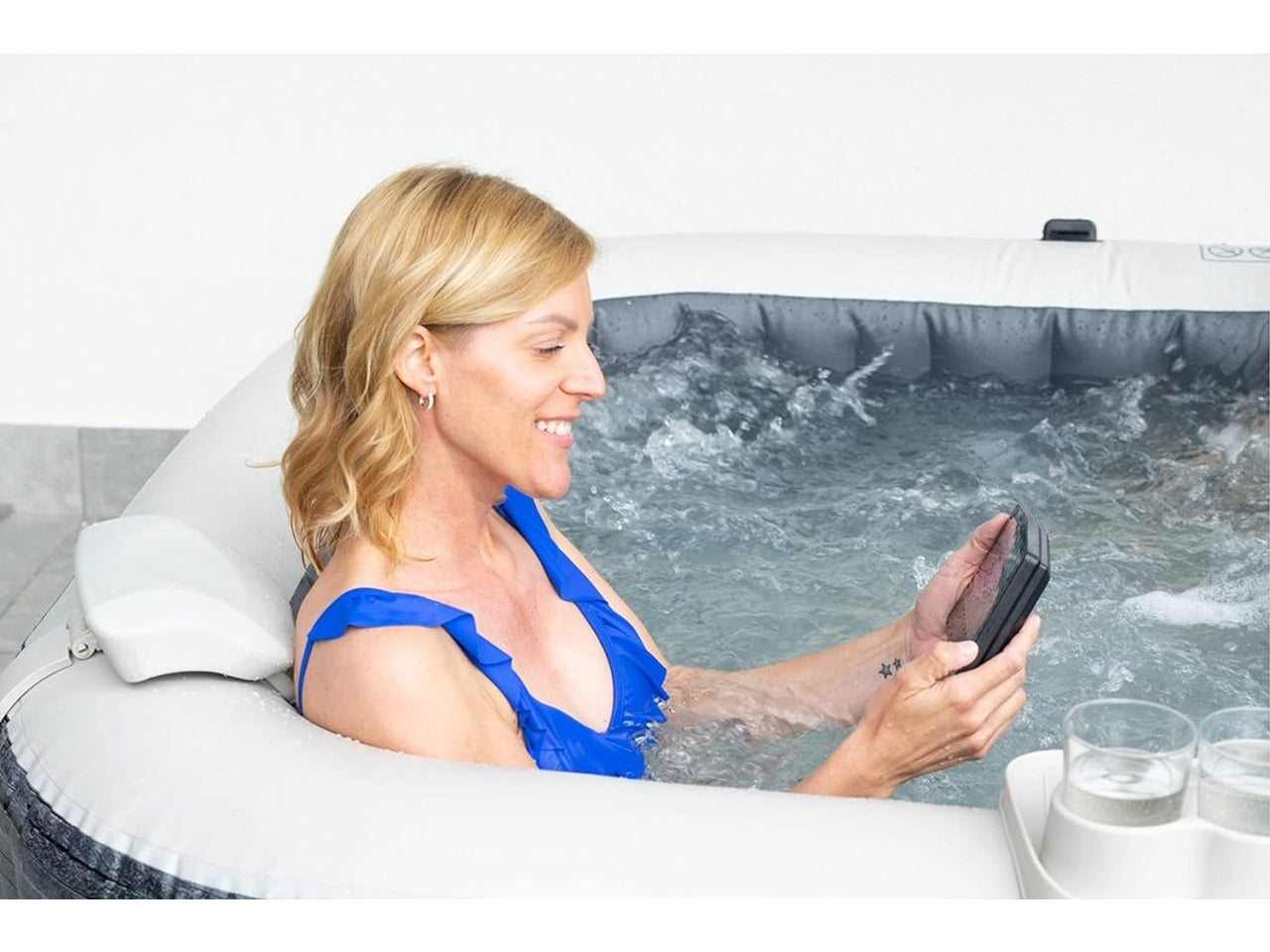 Bubble massage set greystone deluxe 4 posti quadrata con pompa, riscaldatore, sistema di purificazione acqua, 140  getti, telo base, telo copertura, dispenser di cloro