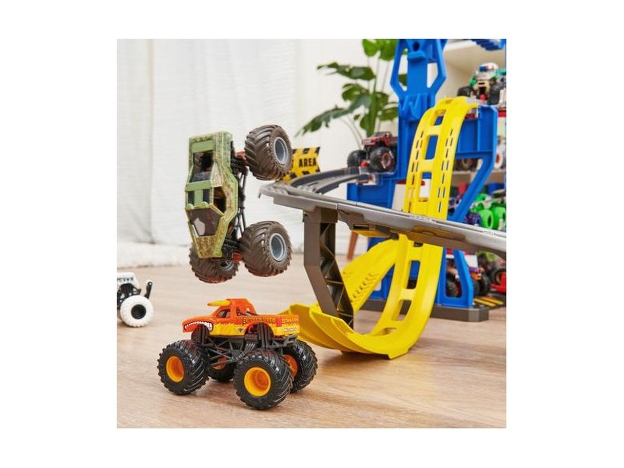 Monster Jam garage con luce e suoni e 1 auto inclusa, per bambini di 3+ anni