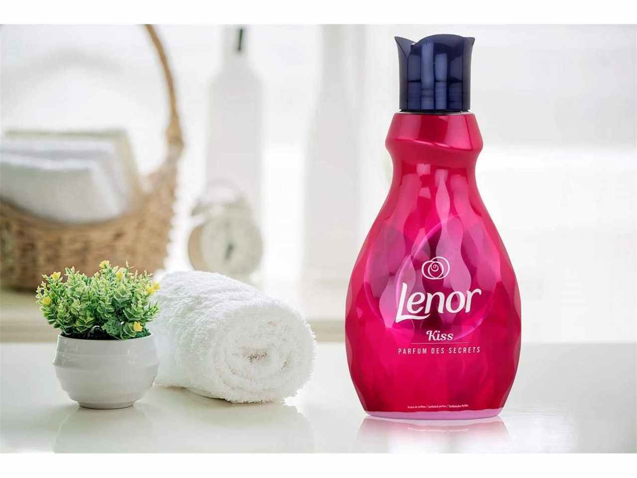 Lenor ammorbidente 900ml 36lavaggi kiss 13645
