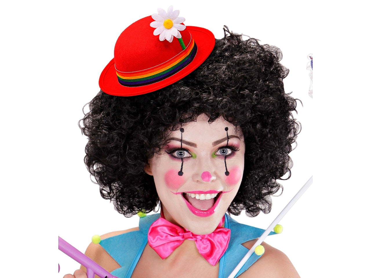 Bombetta rossa con fascia multicolore e fiore in feltro
