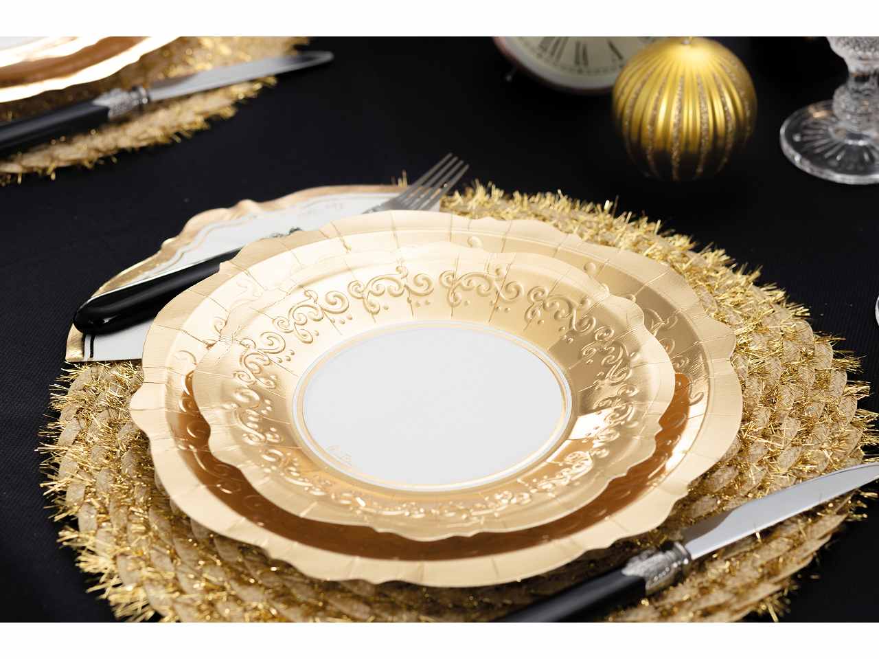 Piatti new shape cm.24 oro e bianco 8 pezzi