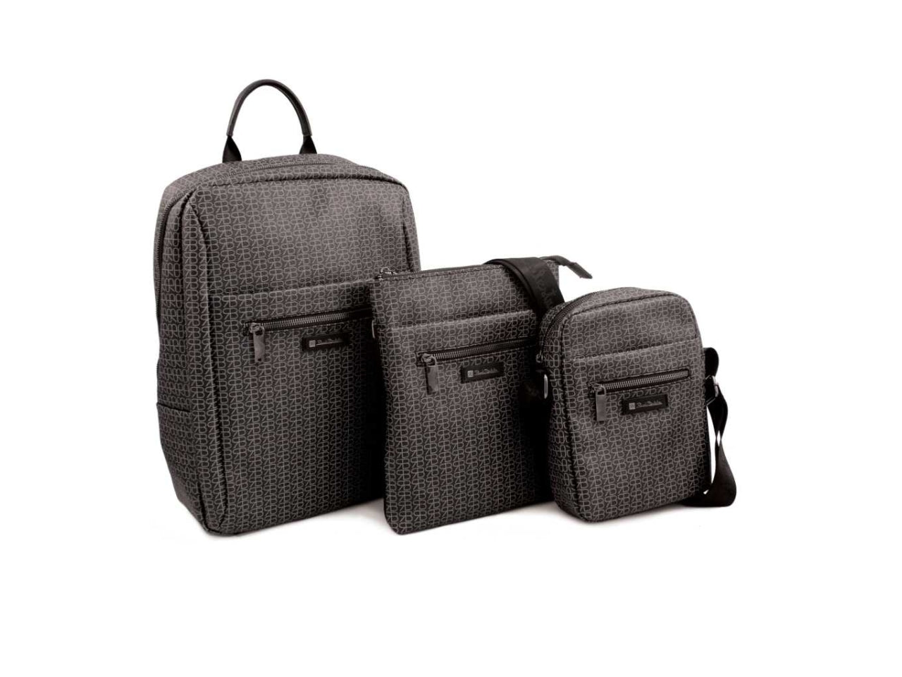 Set 3 pezzi uomo zaino, tracolla piatta e borsello in pvc nero fantasia monogram - Renato Balestra