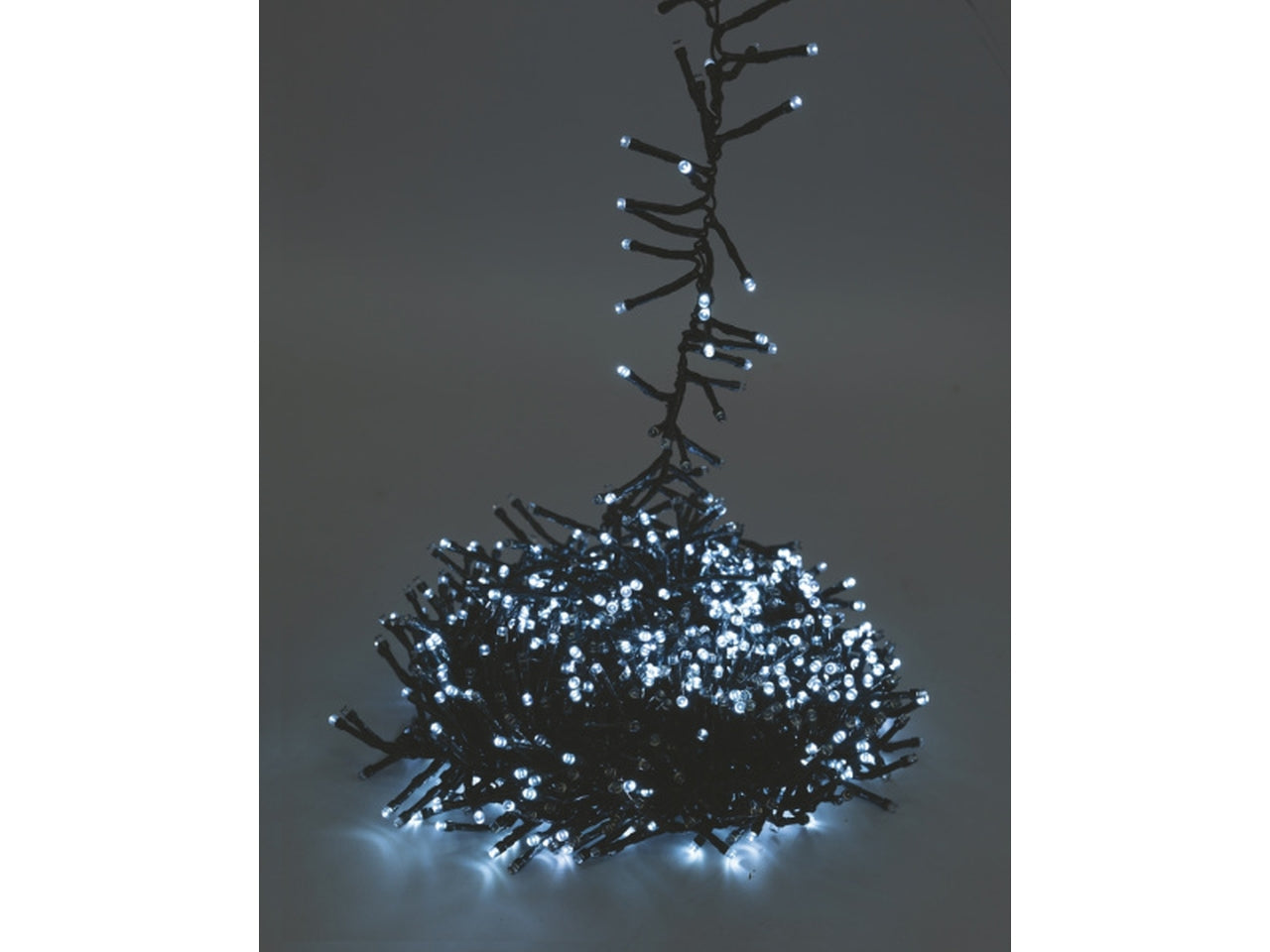 Catena di luci 300led 15+5mt flash bianco freddo cavo verde con trasformatore per uso esterno