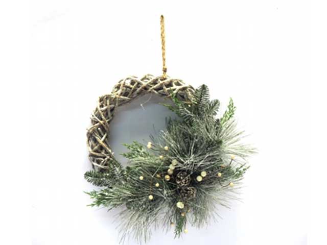 Corona rami sbiancati con aghi pino d36cm