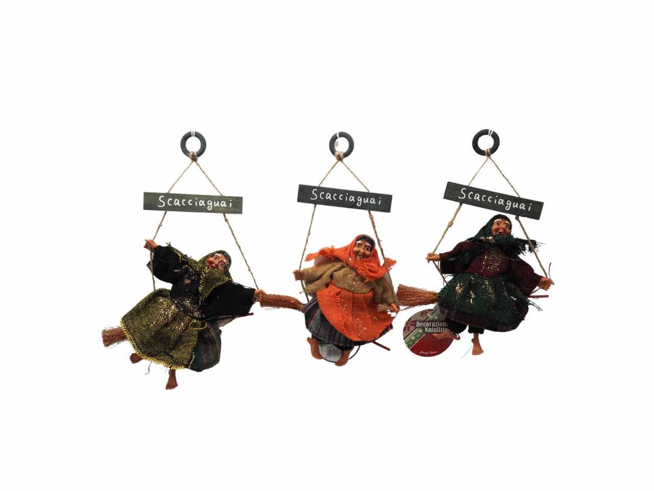 Befana 15cm c/altalenta/scopa   c/targa 'scacciaguiai' 3 ass.ti