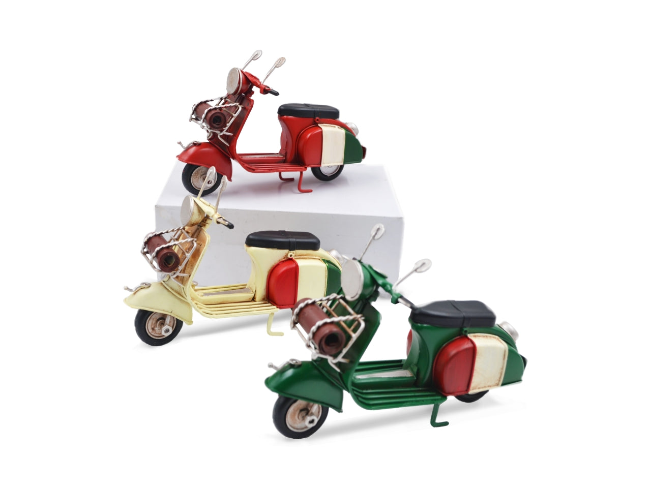Modellino decorativo simil Vespa vintage in metallo 3 colori assortiti - Sud Import