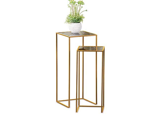 Set da 2 tavoli quadrati in ferro e vetro colore oro h60cm e h70cm