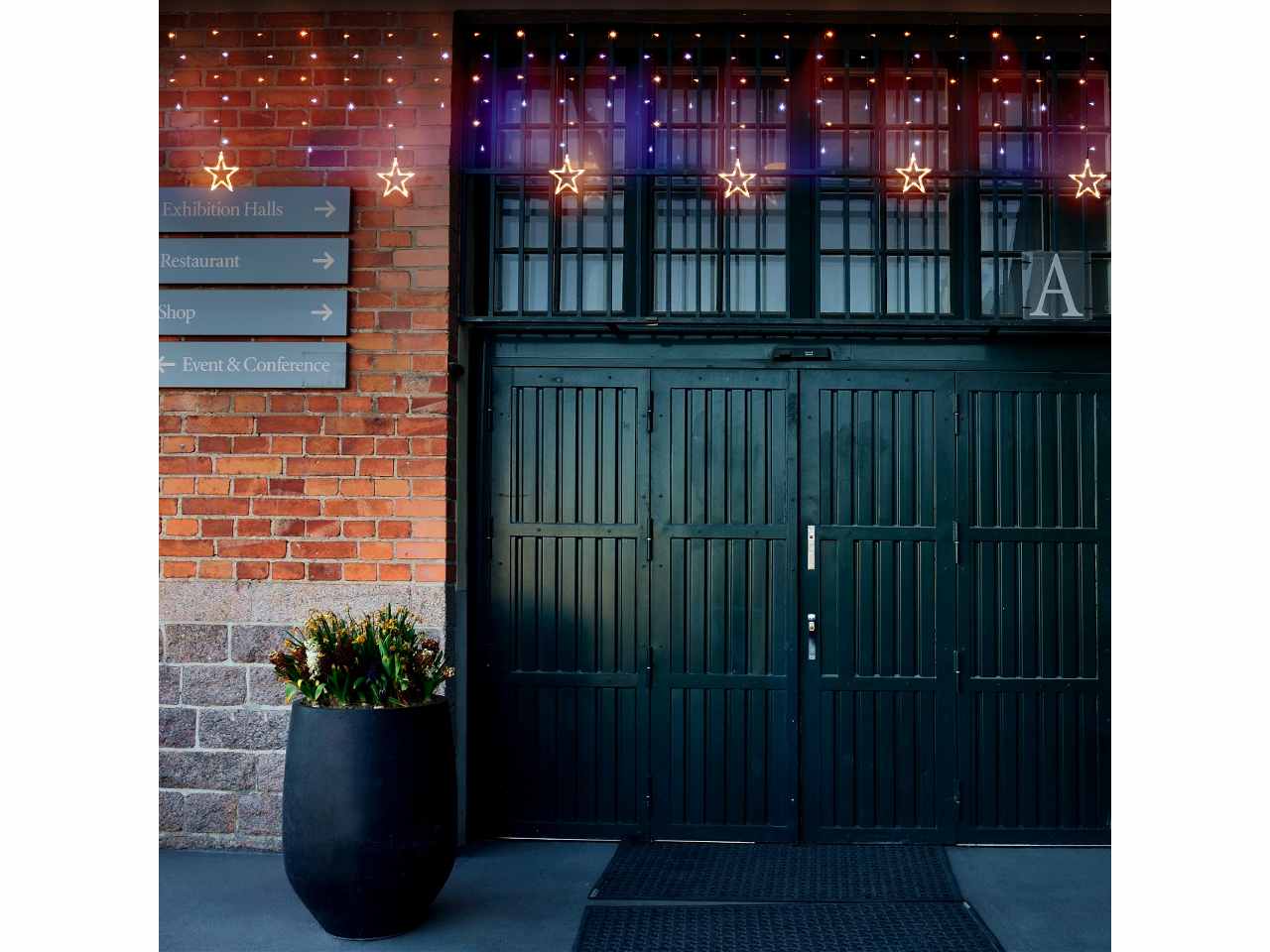 Ice light misura 400xh.80cm con 5 stelle e 150 led bianco caldo e bianco per uso interno ed esterno