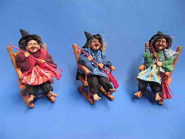 Befana dondolo1 15cm c/sacc. 518