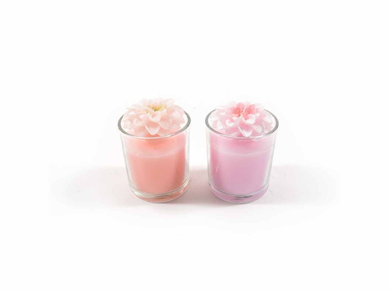 Candela dalia in bicchiere di vetro misura d.8xh.8,8cm in colori assortiti
