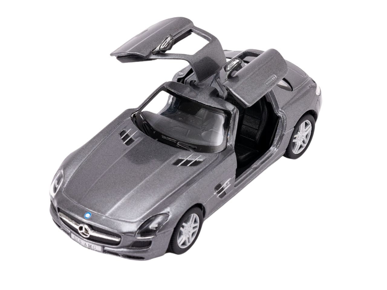Auto mercedes sls 832