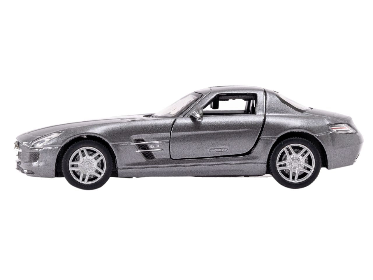 Auto mercedes sls 832