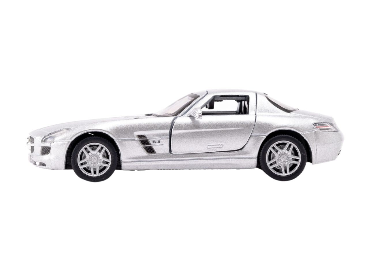 Auto mercedes sls 832