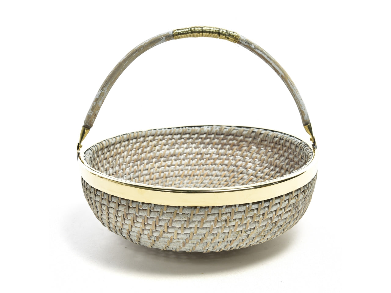 Cestino in rattan con bordatura in ottone d.32xh.15cm