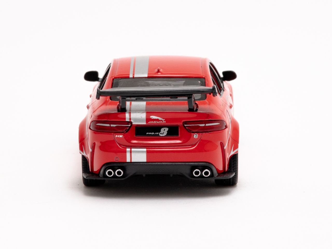 Jaguar xe  sv  project8  die cas