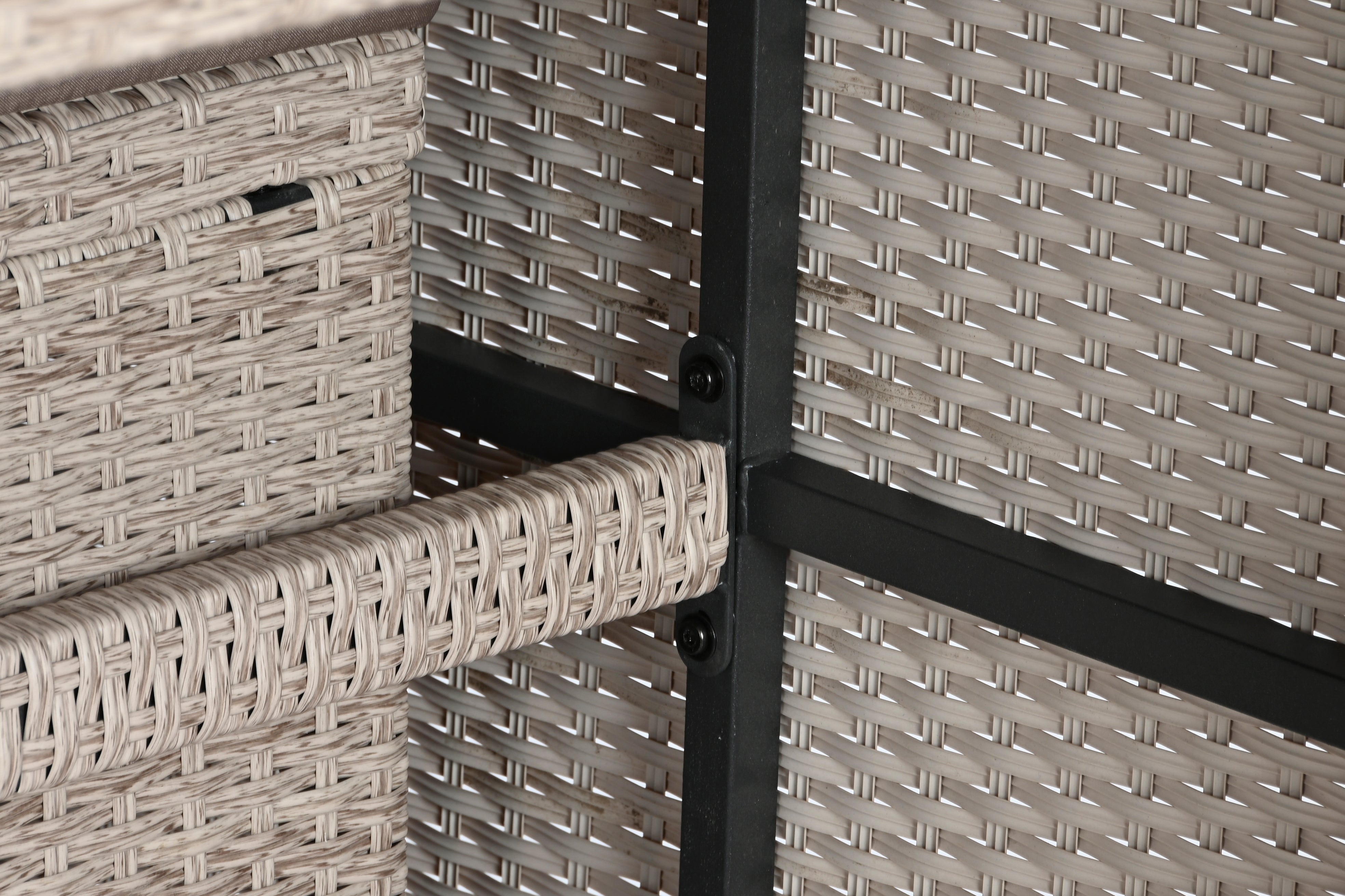 Tavola set da 6 sgabelli 1 tavolo in rattan sintetico e acciaio 143x80x100cm
