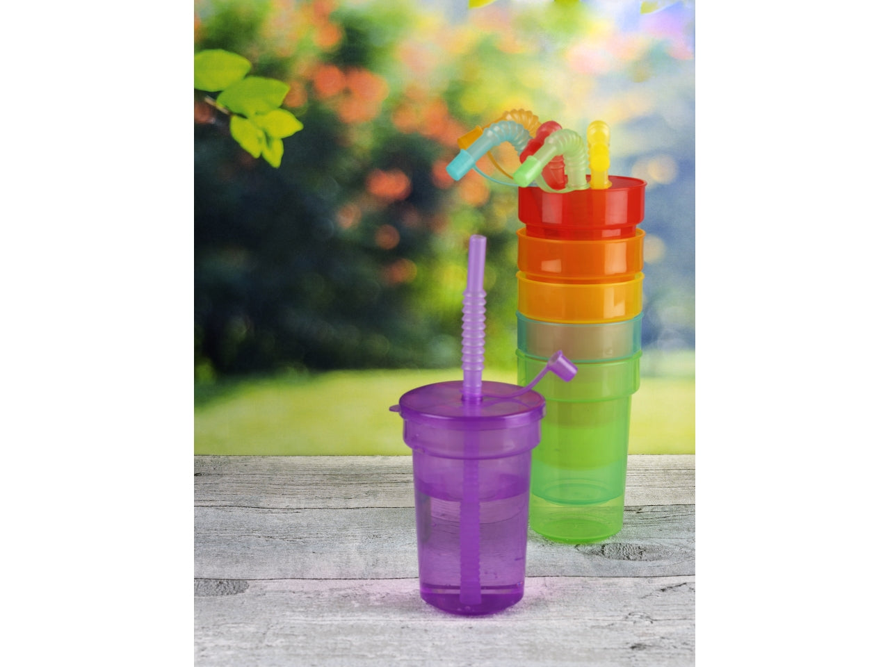 Set di 6 bicchieri colorati con cannuccia in polipropilene 390ml 8x12,3cm