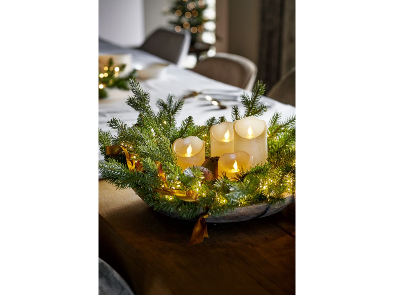 Candela led ondulata in cera ad uso interno colore panna bianco caldo misura alt.12.5cmd.7.5cm  3mm  1