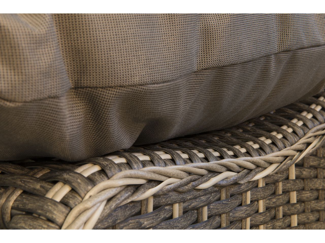 Poltrona letto daybed siesta in vimini 108x90xh.150cm taupe