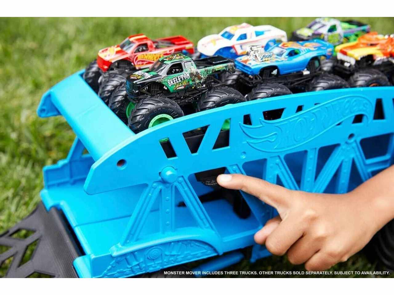 Hot wheels monster con 3 auto 58cm