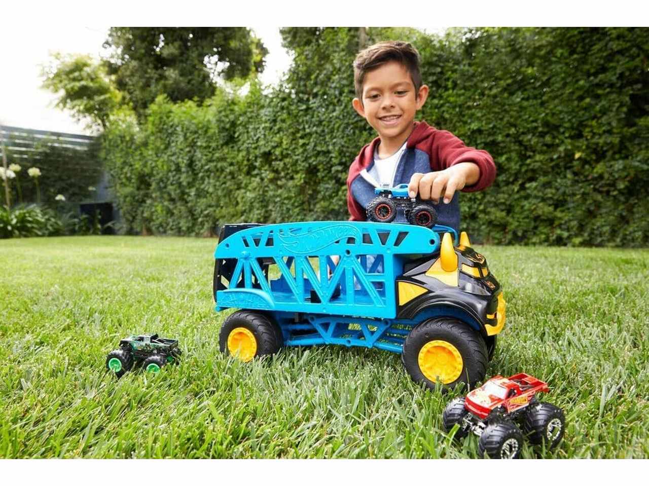 Hot wheels monster con 3 auto 58cm