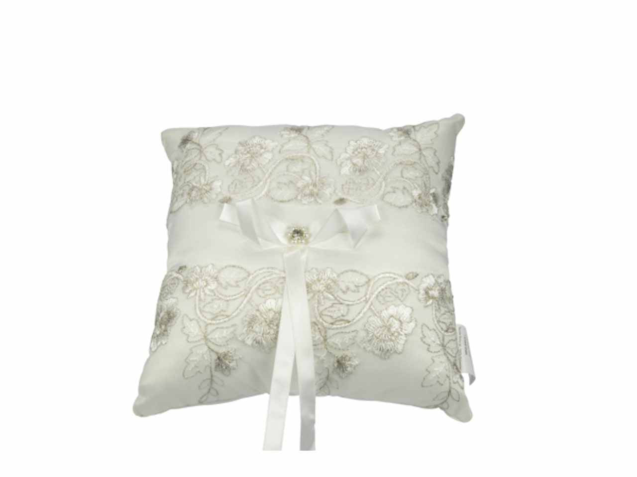 Cuscino portafedi raso e macrame'