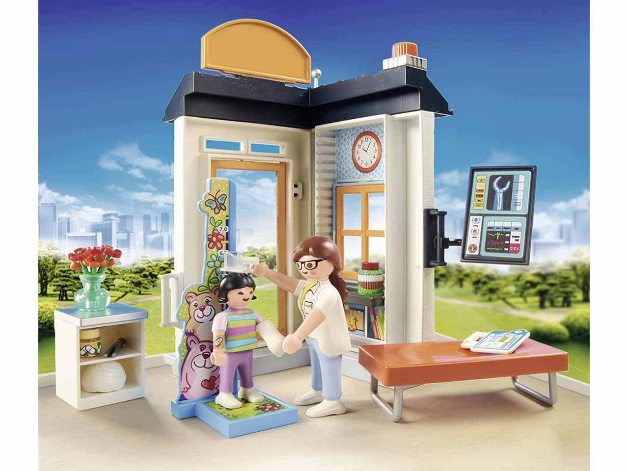 Playmobil pediatra 70818