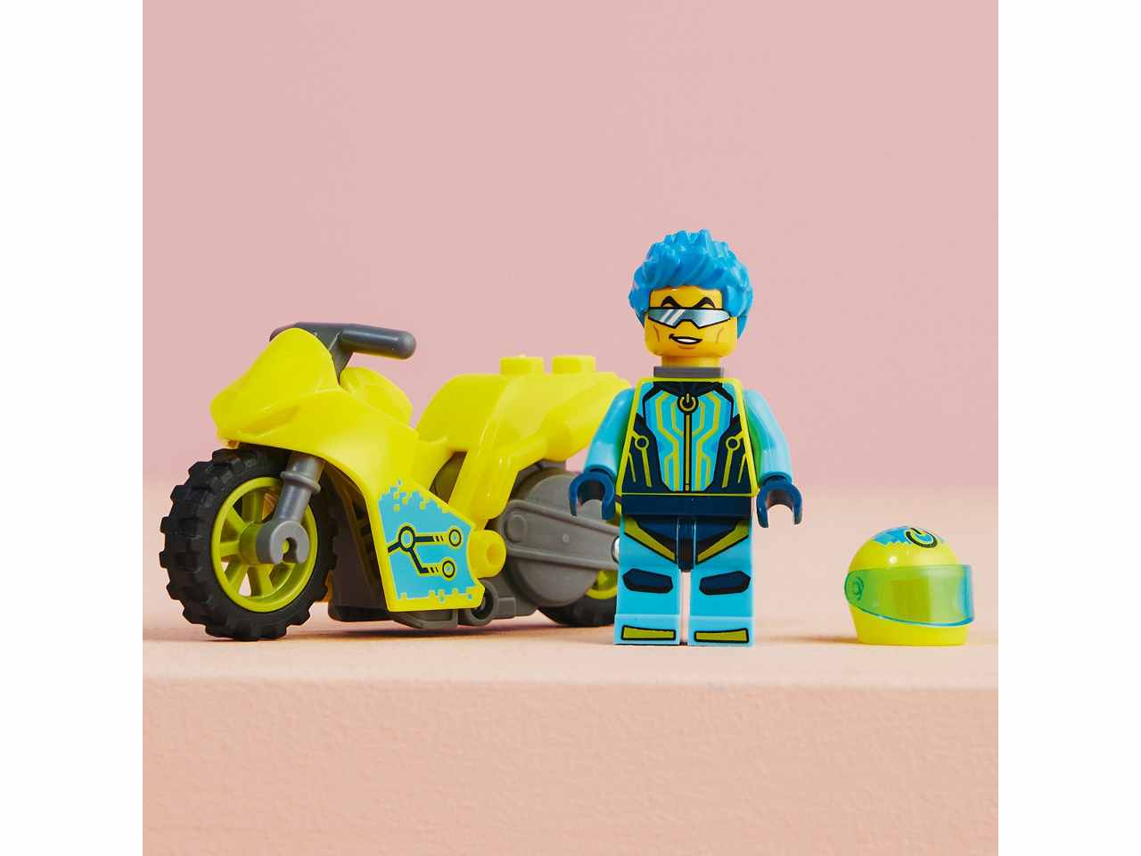Lego city stuntz cyber stunt bike