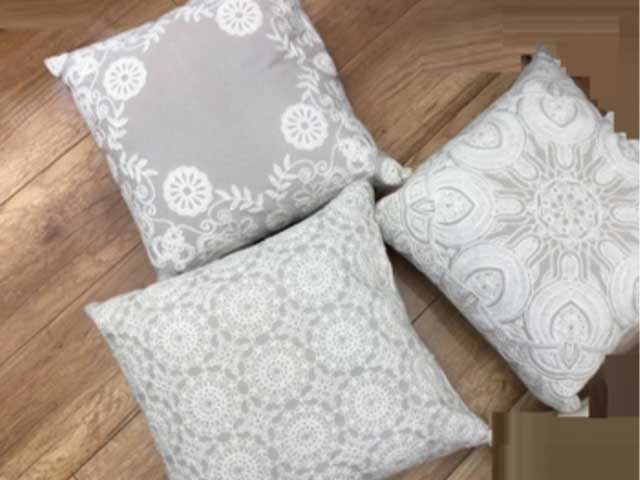 cuscino grigio 45x45cm 450gr 3ass.