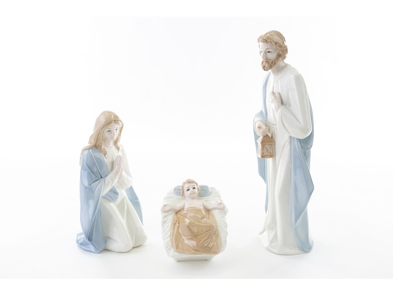 Nativita' in porcellana misura h.27cm - la confezione comprende 5 soggetti