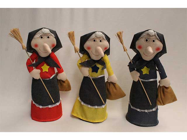 Befana stoffa 46cm c/conten.morgana 608