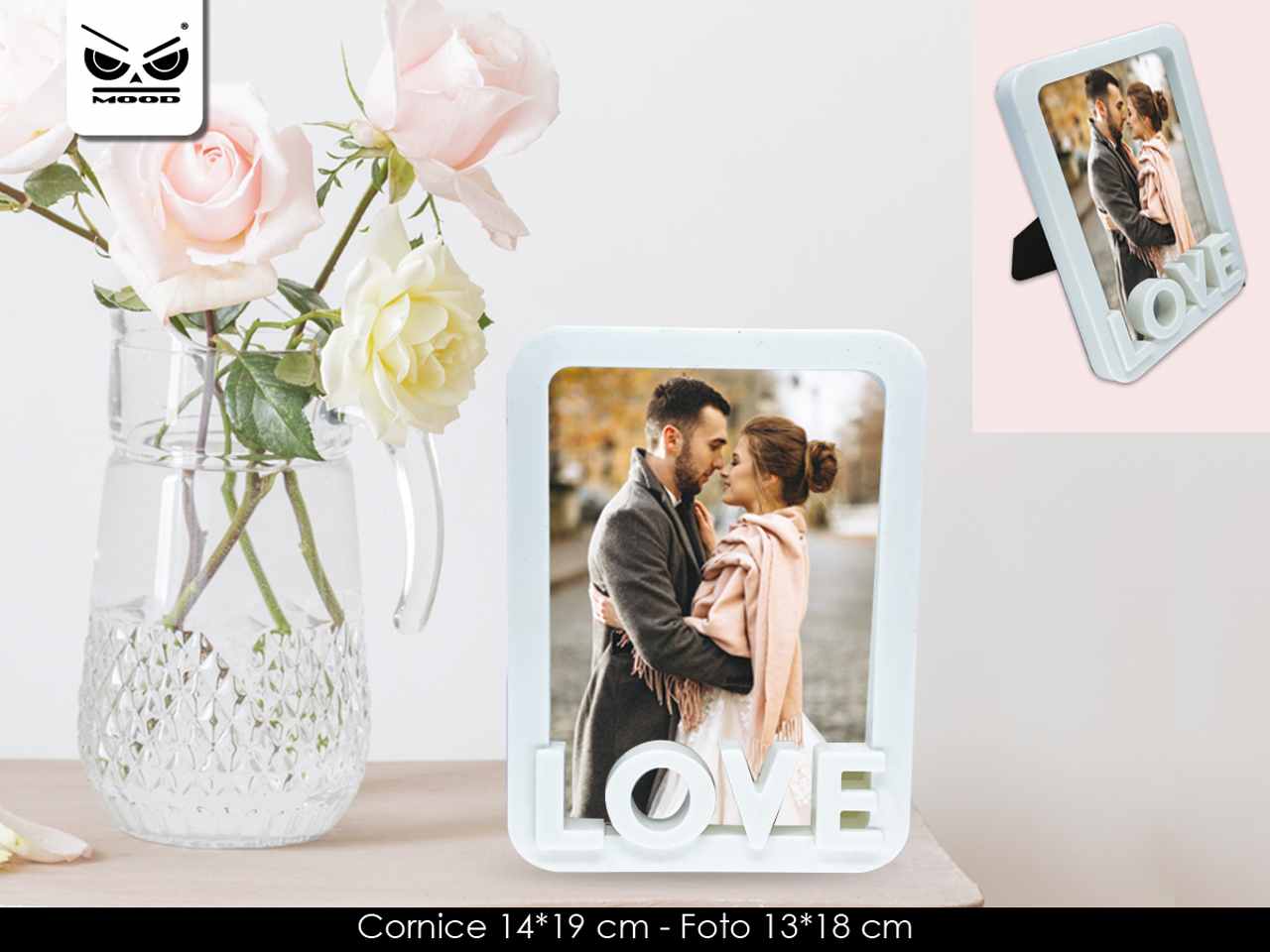 Cornice singola con scritta love