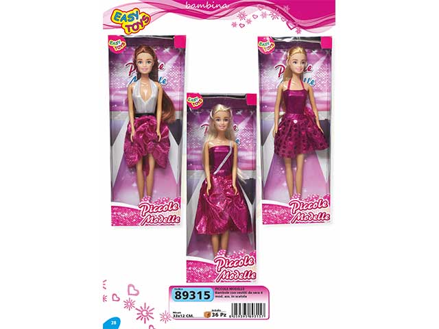 Piccola modella 4 vestiti 89315
