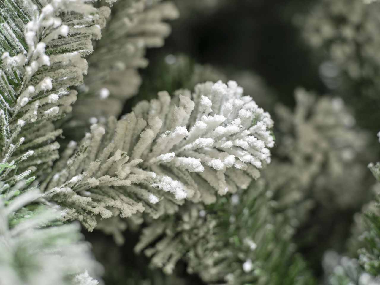 Albero di natale imperial innevato 210cm d.137cm