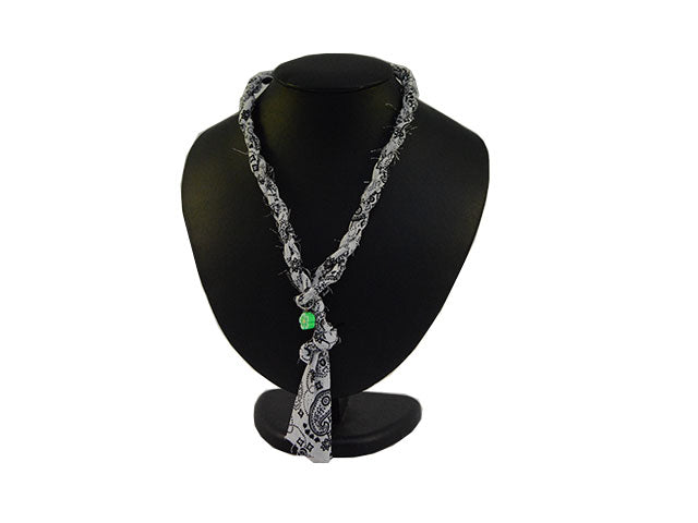 Collana stoffa e fiore